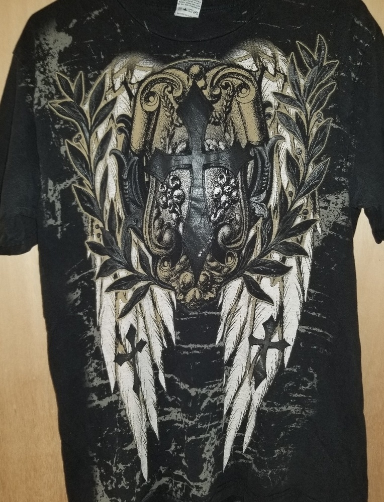 🎄*3 for $20*Mens cross tee Excellant condition